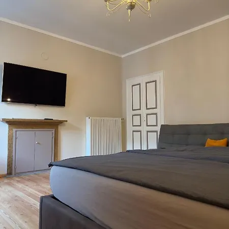 Apartament Plaza *